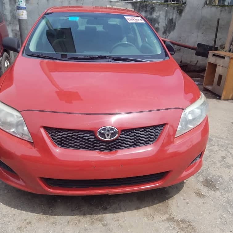 Buy 2010 foreign-used Toyota Corolla Lagos