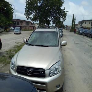 Foreign-used 2006 Toyota RAV4 available in Lagos