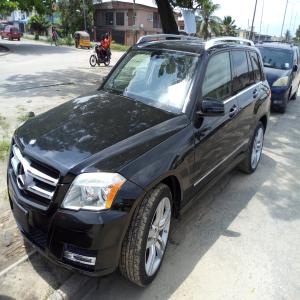 Foreign-used 2012 Mercedes-benz GLK available in Lagos