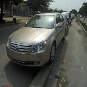Buy a  brand new  2007 Toyota Avalon for sale in Lagos