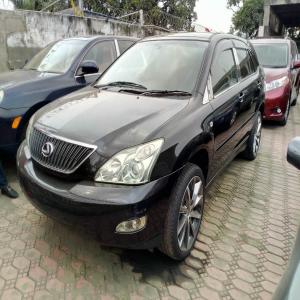 Foreign-used 2004 Lexus RX available in Lagos
