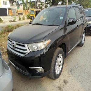  Tokunbo (Foreign Used) 2011 Toyota Highlander available in Lagos