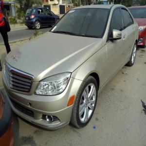  Tokunbo (Foreign Used) 2010 Mercedes-benz C available in Lagos