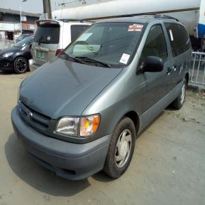  Tokunbo (Foreign Used) 2000 Toyota Sienna available in Ikeja