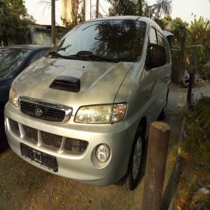 Buy a  brand new  2006 Hyundai Starex for sale in Lagos