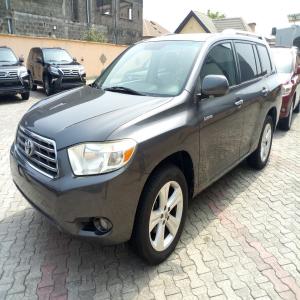 Buy a  brand new  2009 Toyota Highlander for sale in Lagos