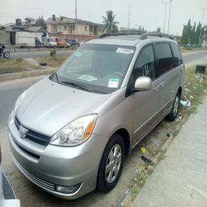  Tokunbo (Foreign Used) 2005 Toyota Sienna available in Ikeja