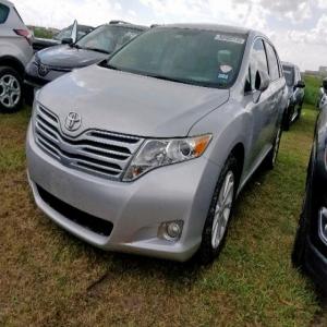  Tokunbo (Foreign Used) 2010 Toyota Venza available in Lagos