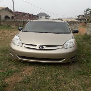 Buy a  brand new  2007 Toyota Sienna for sale in Ogun
