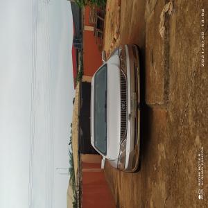 Buy a  nigerian used  2001 Toyota Avalon for sale in Ogun