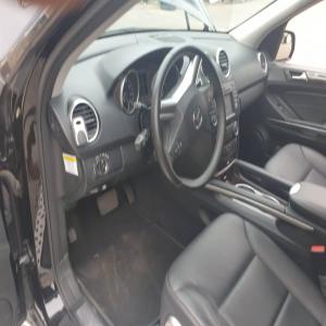  Nigerian Used 2009 Mercedes-benz Ml550 available in Ikeja