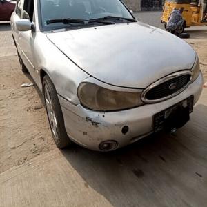  Nigerian Used 1997 Ford Mondeo available in Ikeja