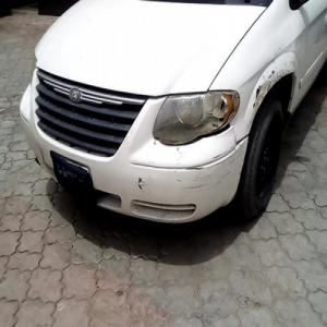 Nigerian Used 2005 Chrysler Town & Country available in Lagos