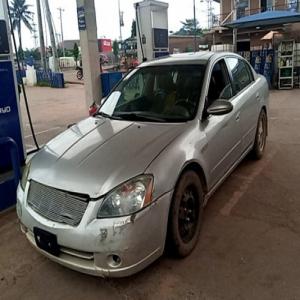 Buy a  nigerian used  2005 Nissan Altima for sale in Lagos