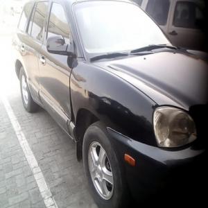  Nigerian Used 2001 Hyundai Santa Fe available in Ikeja