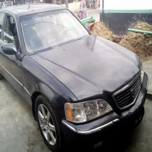  Nigerian Used 2002 Acura Legend available in Lagos