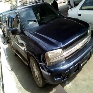  Nigerian Used 2004 Chevrolet Trailblazer available in Ikeja