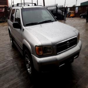  Nigerian Used 2004 Nissan Pathfinder available in Lagos