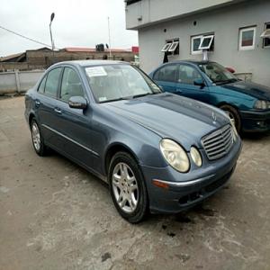  Tokunbo (Foreign Used) 2005 Mercedes-benz E350 available in Lagos