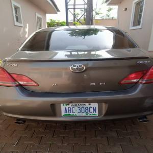  Nigerian Used 2007 Toyota Avalon available in Abuja