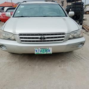  Nigerian Used 2003 Toyota Highlander available in Lagos