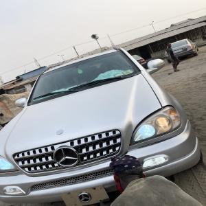  Tokunbo (Foreign Used) 2001 Mercedes-benz Ml320 available in Ikeja