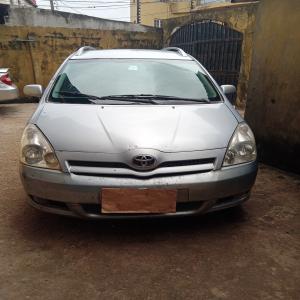  Nigerian Used 2006 Toyota Verso available in Lagos