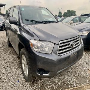  Nigerian Used 2009 Toyota Highlander available in Lagos