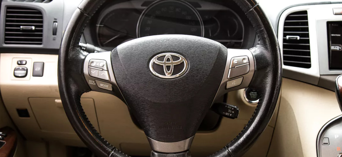 Buy 2011 used Toyota Venza Lagos