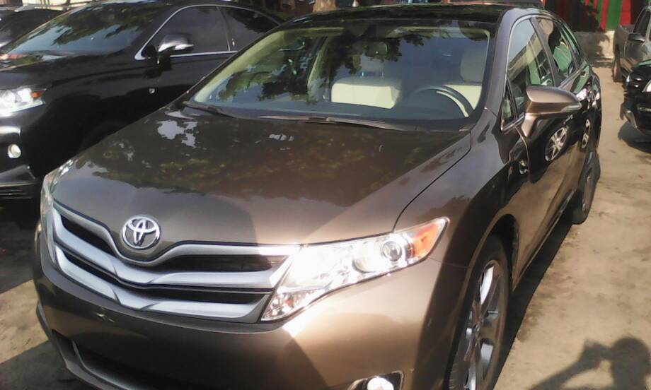 Buy 2013 foreign-used Toyota Venza Lagos