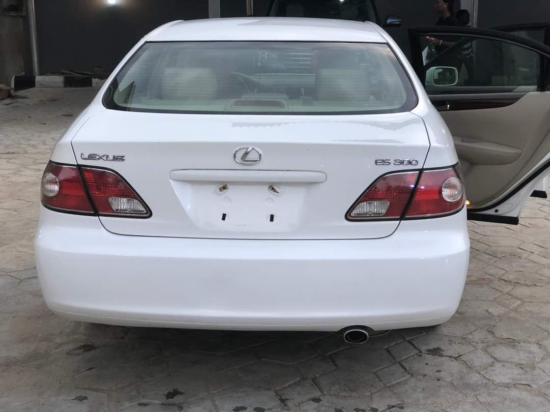Buy 2002 foreign-used Lexus ES Lagos