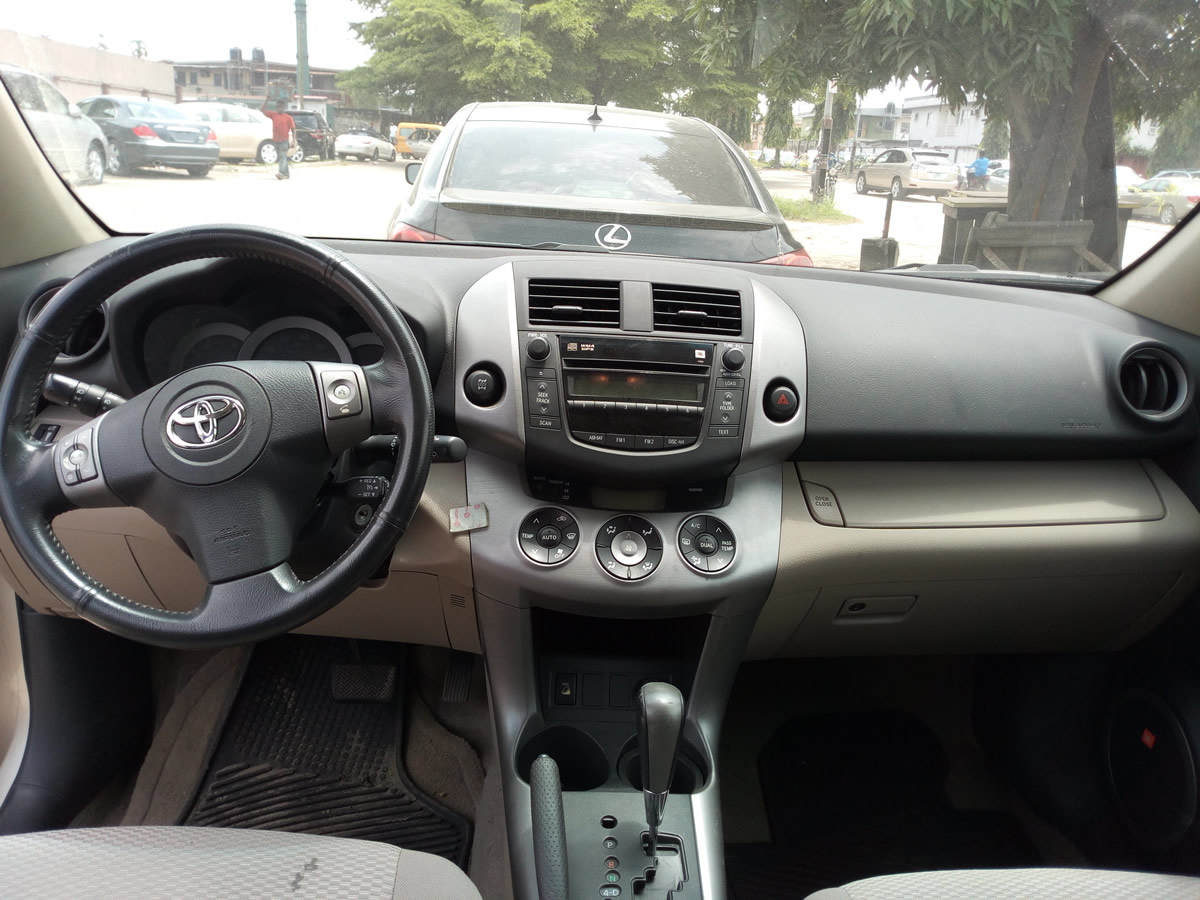 Buy 2006 foreign-used Toyota RAV4 Lagos