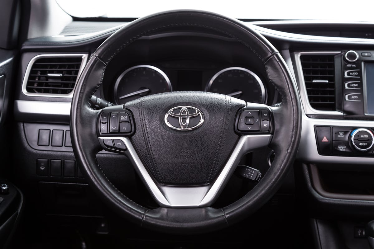 Buy 2017 foreign-used Toyota Highlander Lagos