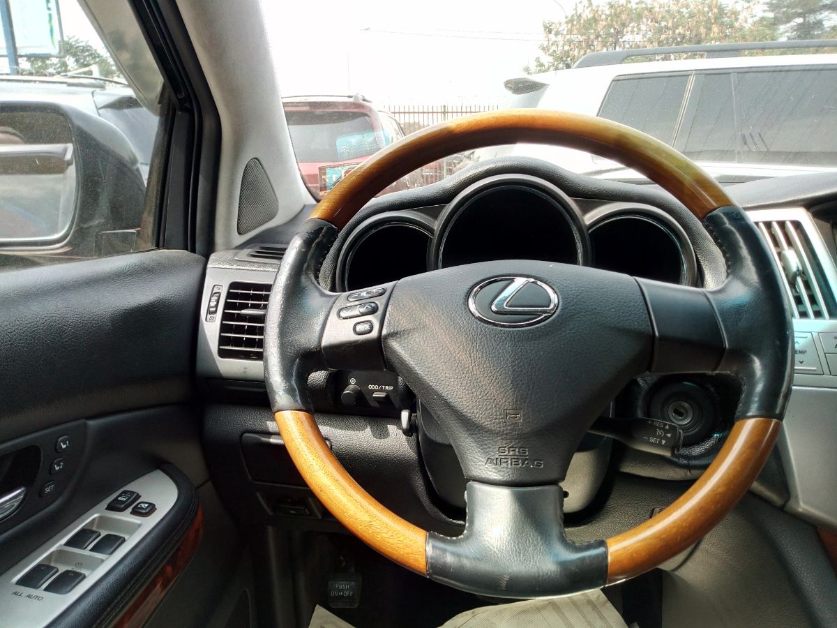 Buy 2005 foreign-used Lexus RX Lagos