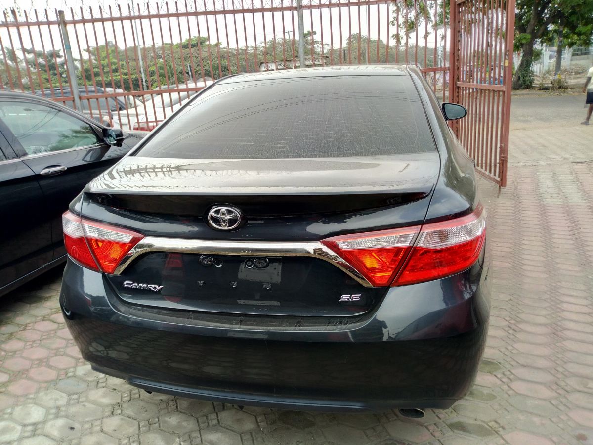 Buy 2015 foreign-used Toyota Camry Lagos
