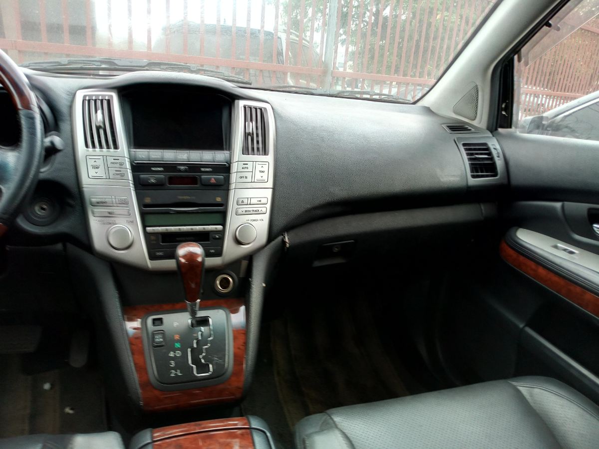 Buy 2004 foreign-used Lexus RX Lagos