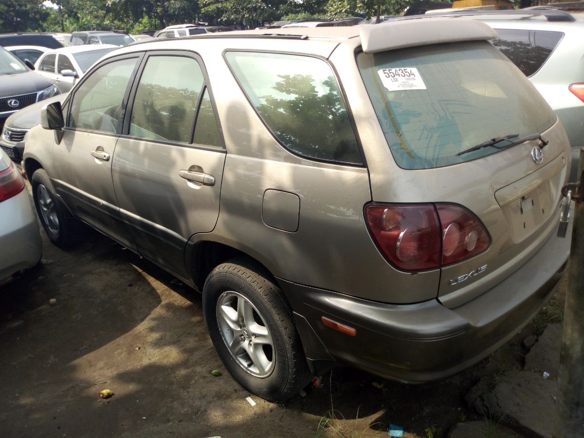 Buy 2000 foreign-used Lexus RX Lagos