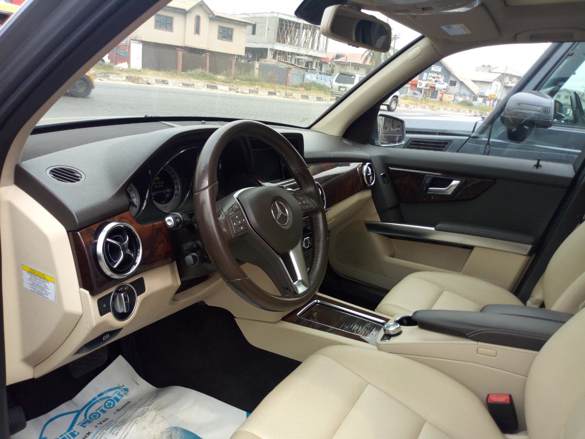 Buy 2013 foreign-used Mercedes-benz GLK Lagos