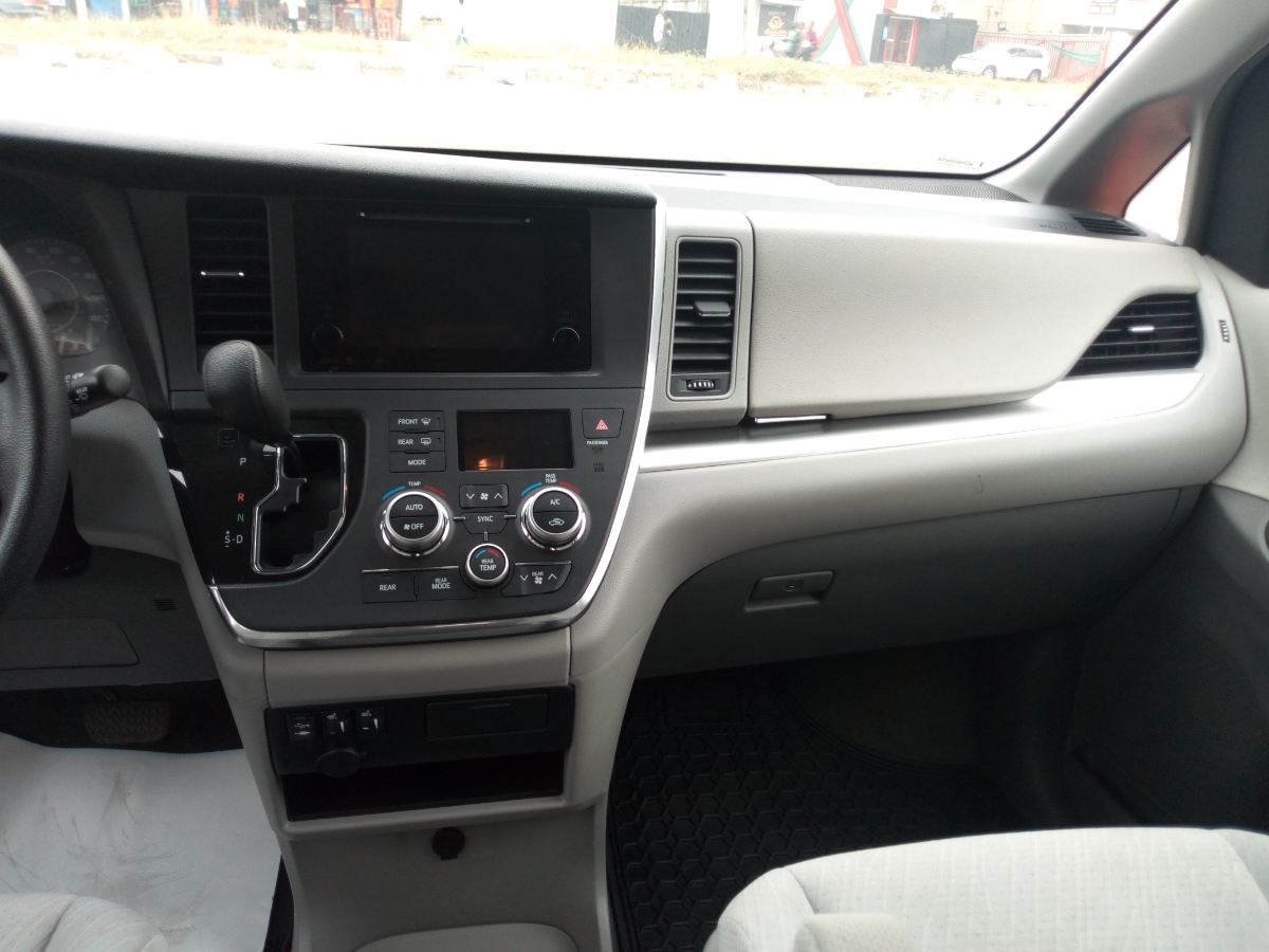 Buy 2016 foreign-used Toyota Sienna Lagos