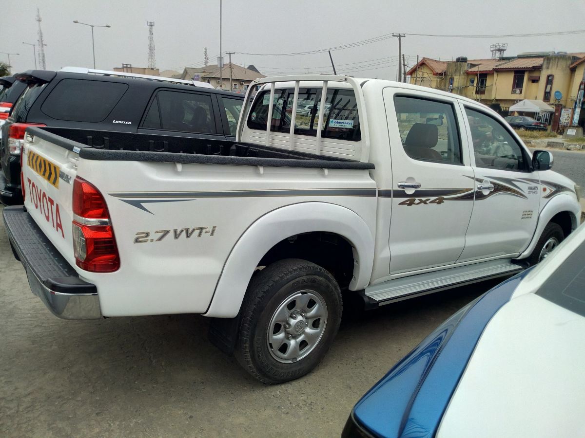 Buy 2015 foreign-used Toyota Hilux Lagos