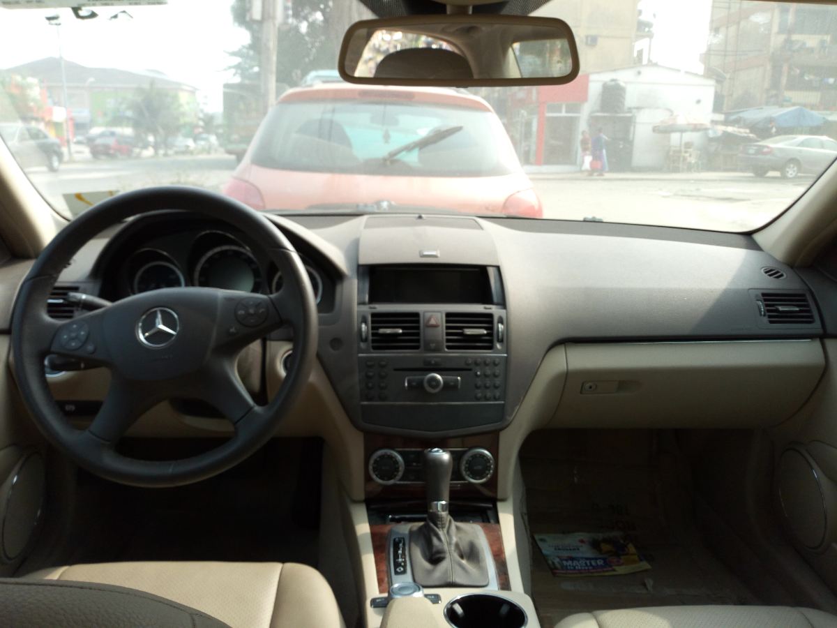 Buy 2010 foreign-used Mercedes-benz C Lagos