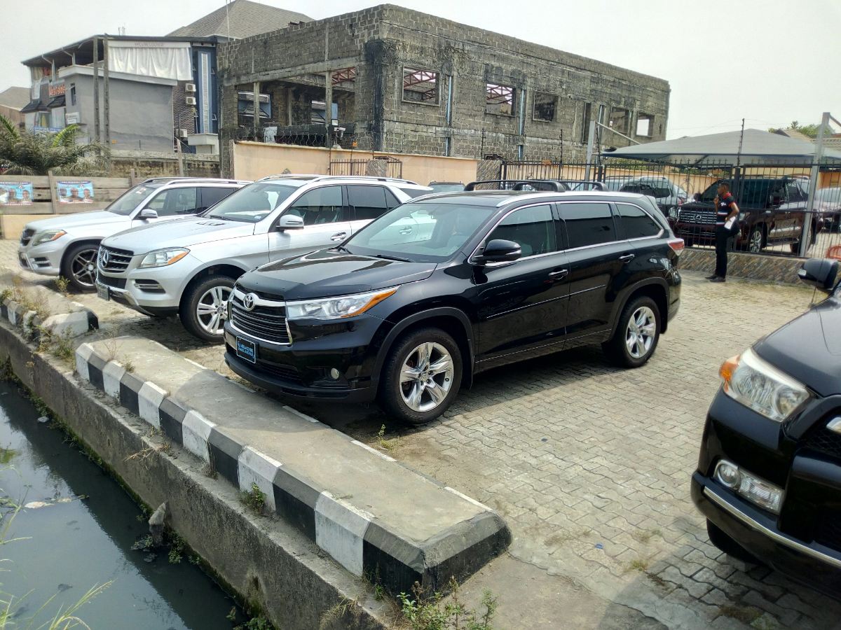Buy 2015 foreign-used Toyota Highlander Lagos