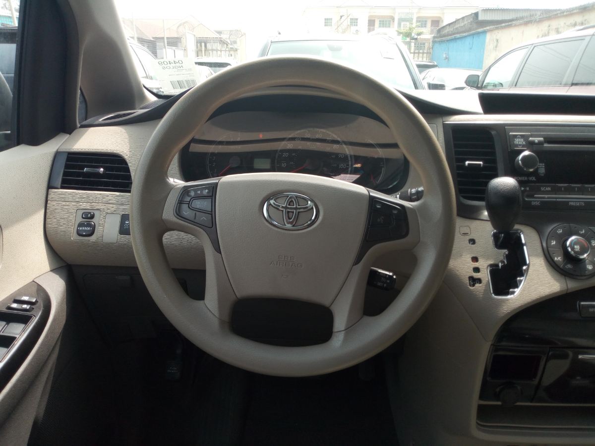Buy 2011 foreign-used Toyota Sienna Lagos