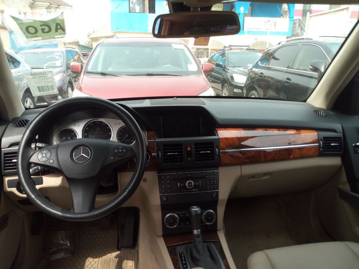 Buy 2010 foreign-used Mercedes-benz GLK Lagos