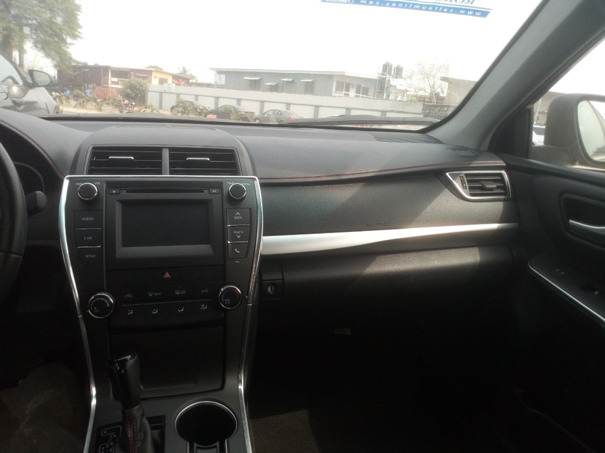 Buy 2017 foreign-used Toyota Camry Lagos