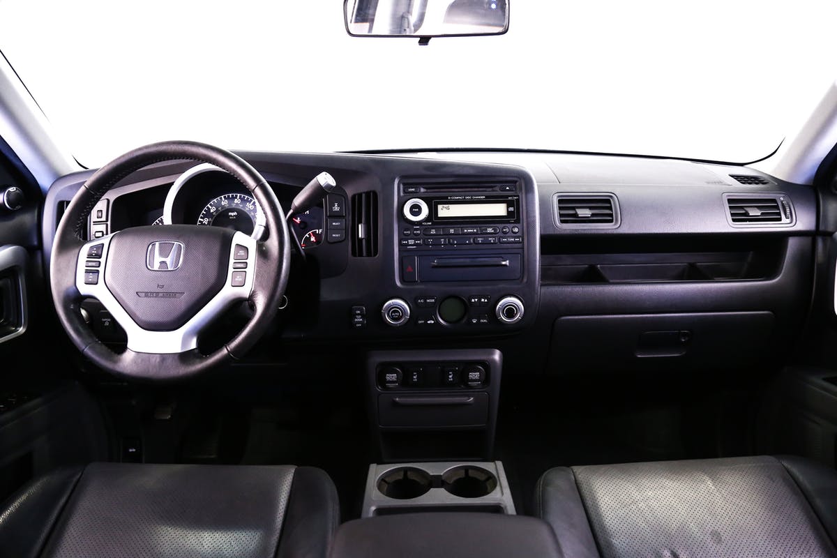 Buy 2006 foreign-used Honda Ridgeline Import