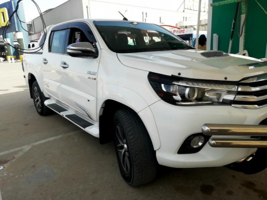 Buy 2017 used Toyota Hilux Lagos