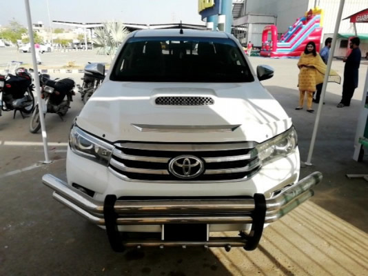 Buy 2017 used Toyota Hilux Lagos