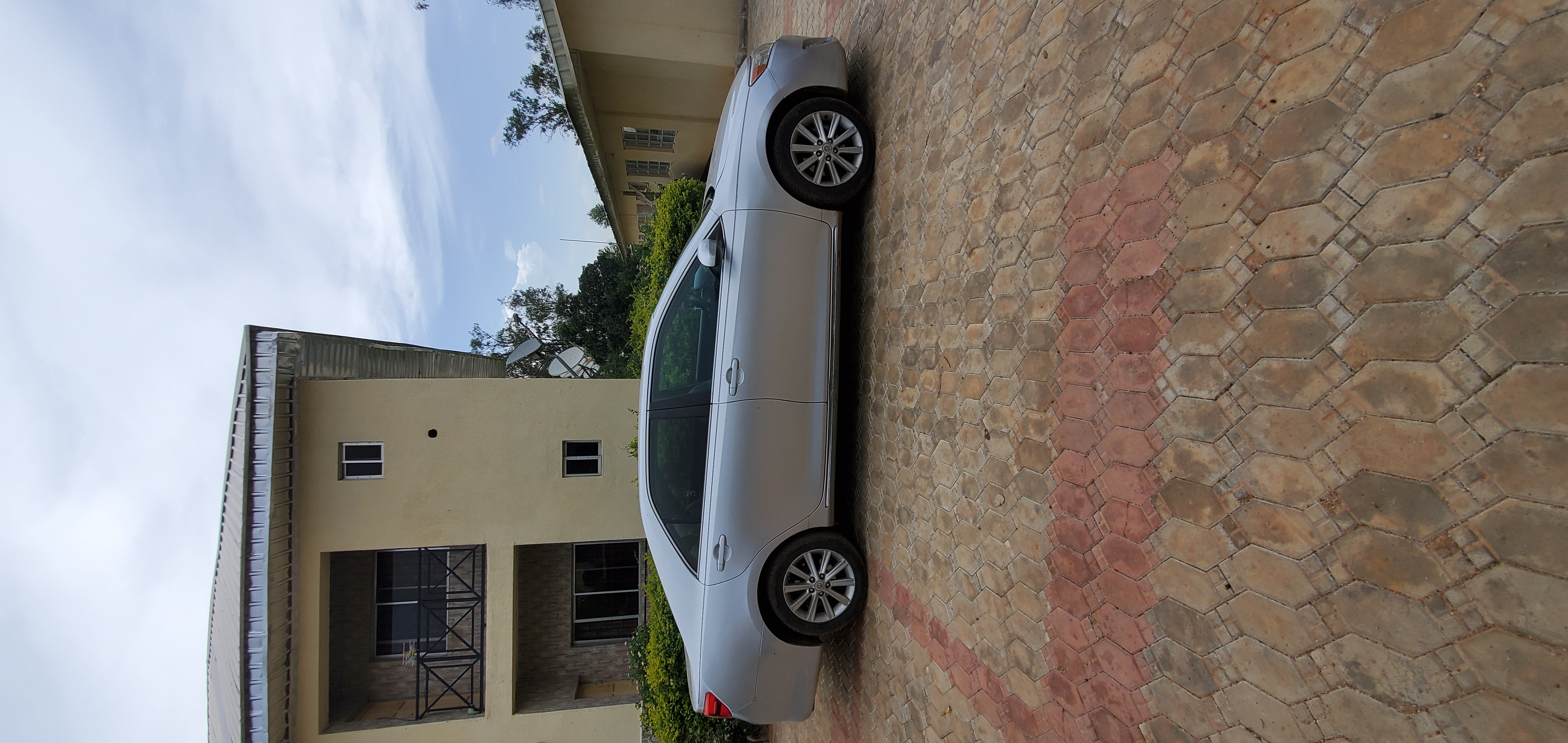 Buy 2012 used Toyota Camry Plateau