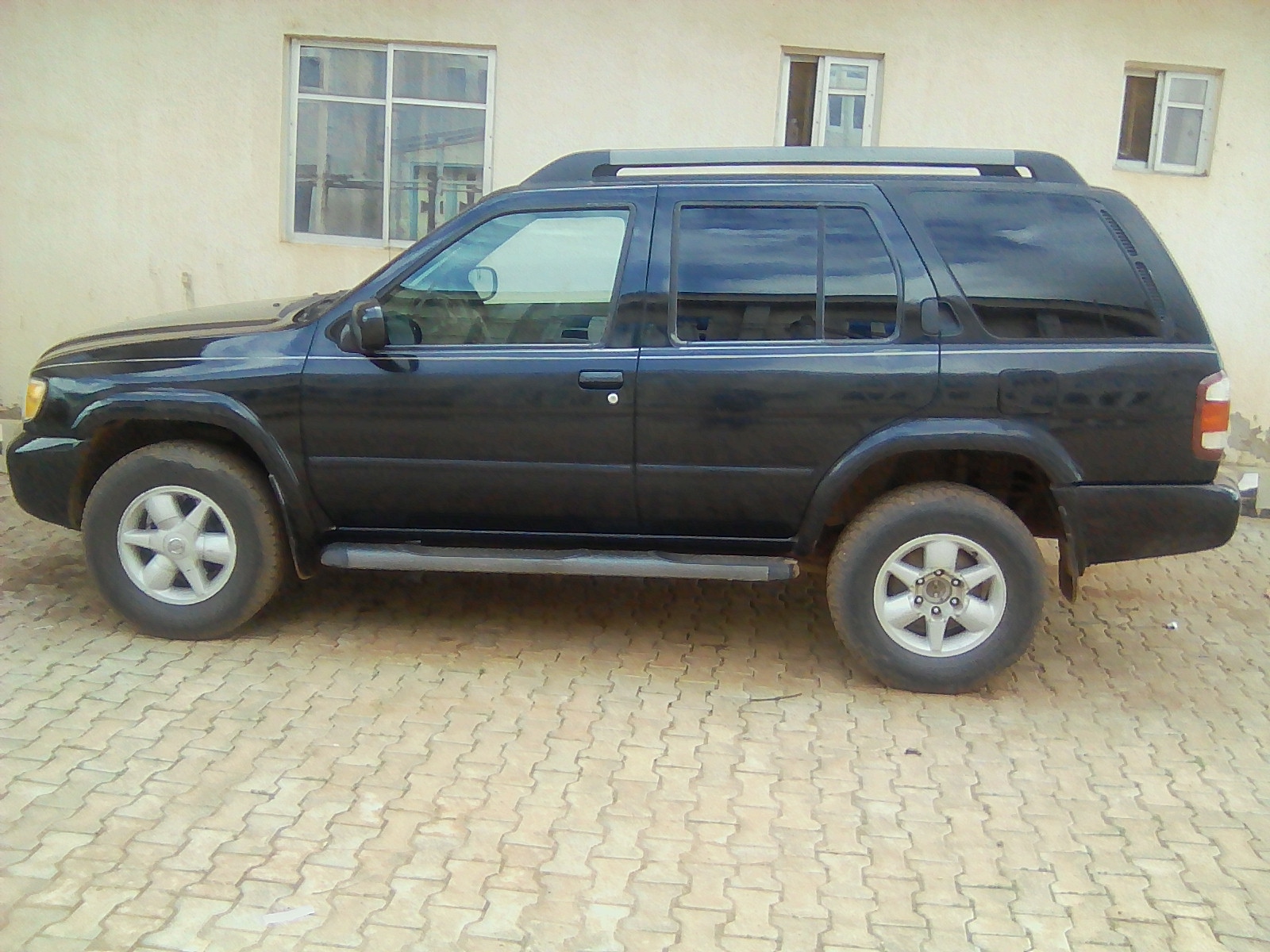 Buy 2003 used Nissan Pathfinder Enugu